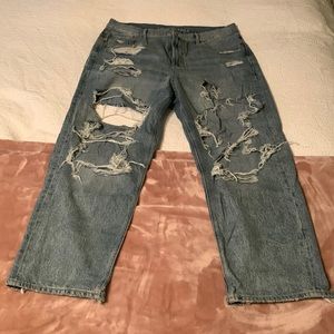 Super destroyed 90’s high waist boyfriend jean